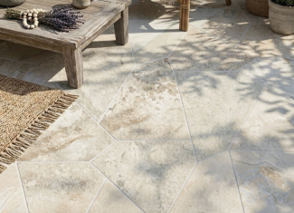 Carrelage géométrique effet pierre naturelle beige – Itza beige – 29.3×33.6 – Grespania