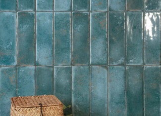 Carrelage mural effet zellige bleu canard brillant – 6×18,5 – Matcha Emerald