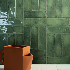 Carrelage mural effet zellige vert sapin brillant -  6x18,5 - Matcha Forest